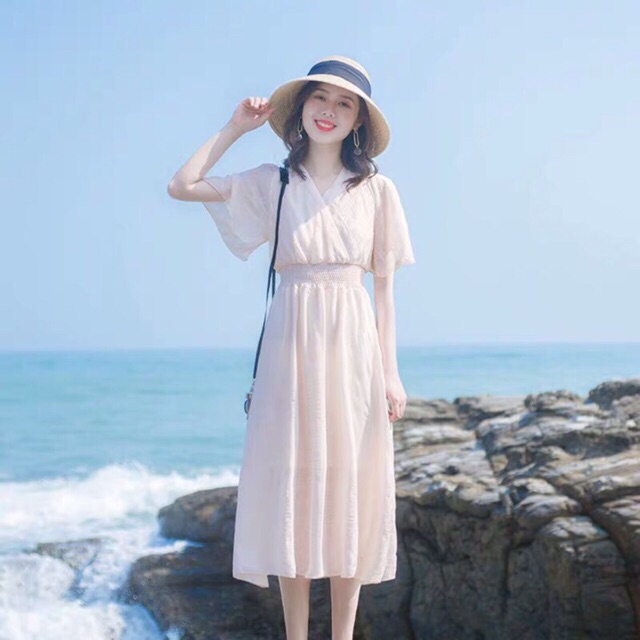 Thoải mái trong cách sử dụng váy xòe khi đi biển cho nữ thấp