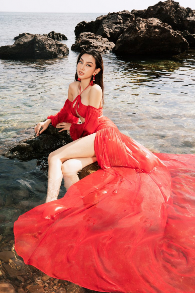 Váy cotton tiên cá phối đồ đi biển cho người thấp